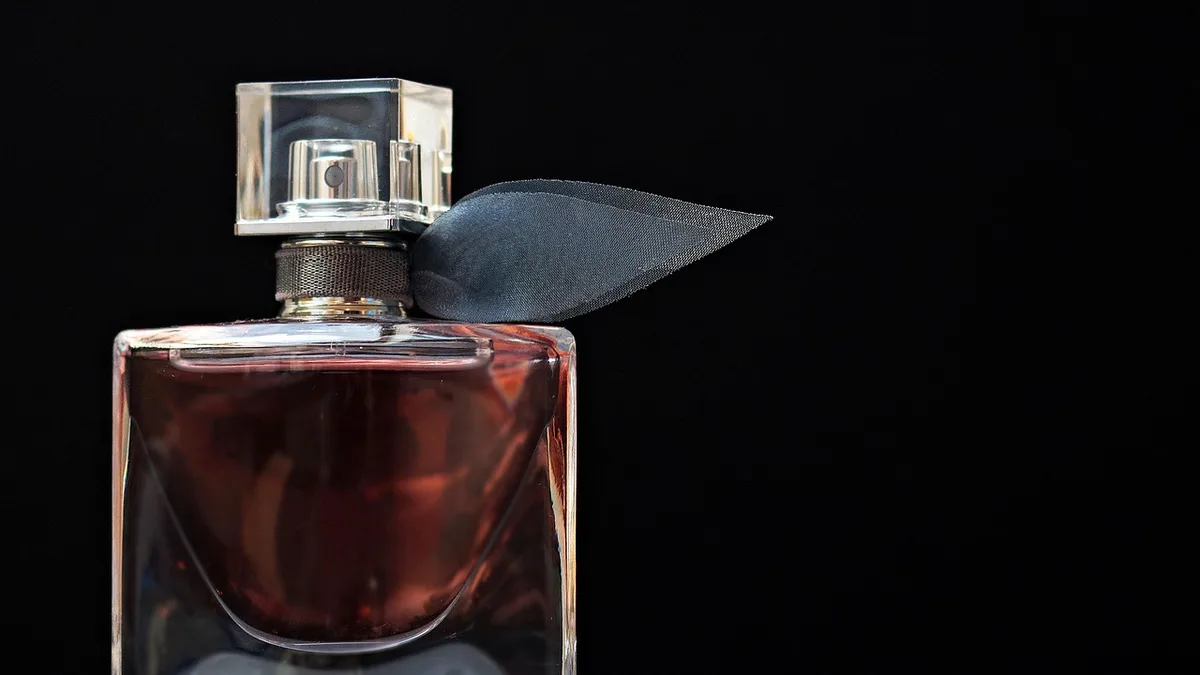 perfume, flacon, glass bottle, bottle, still life, perfume bottle, fragrance, fragrant, pink, perfume, perfume, perfume, perfume, perfume